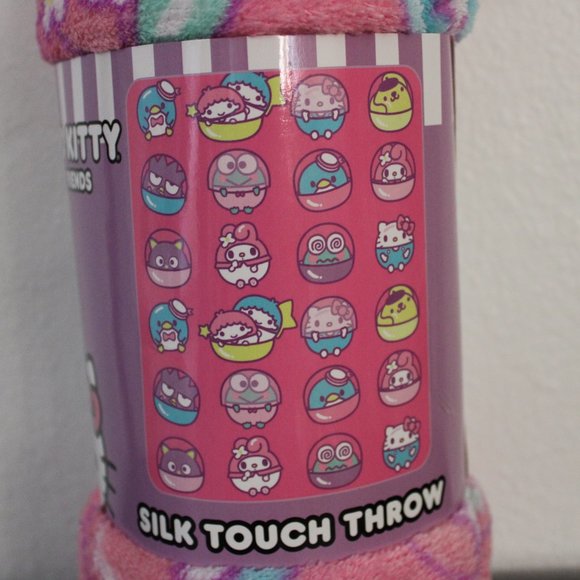Sanrio Hello Kitty Throw Plush Blanket - Picture 4 of 5